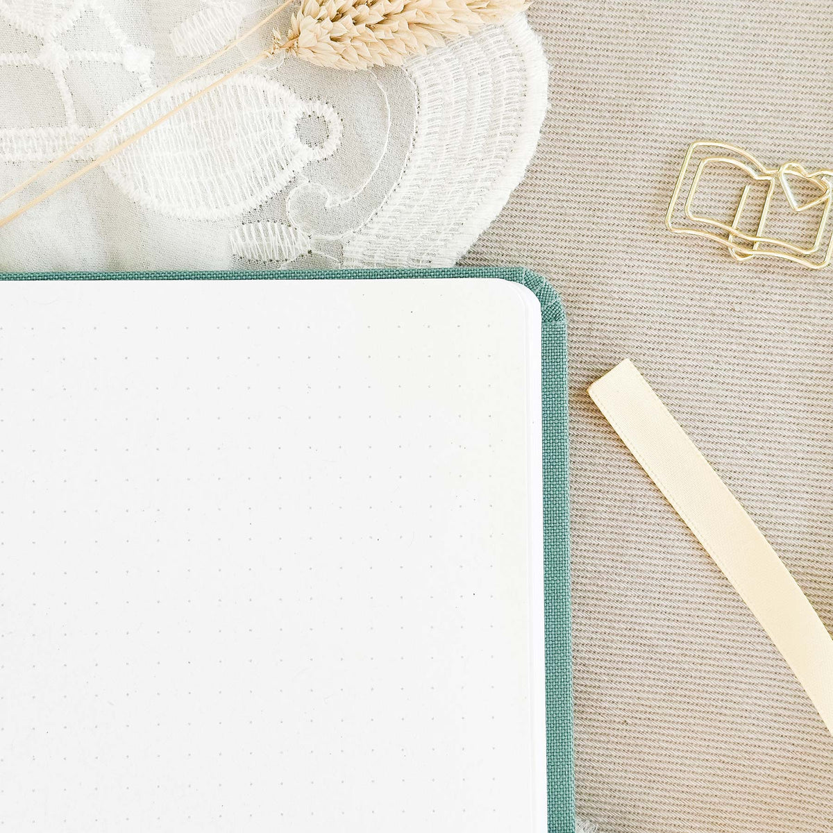 Dotted notebook - 176 pages - 100% recycled paper - Teal