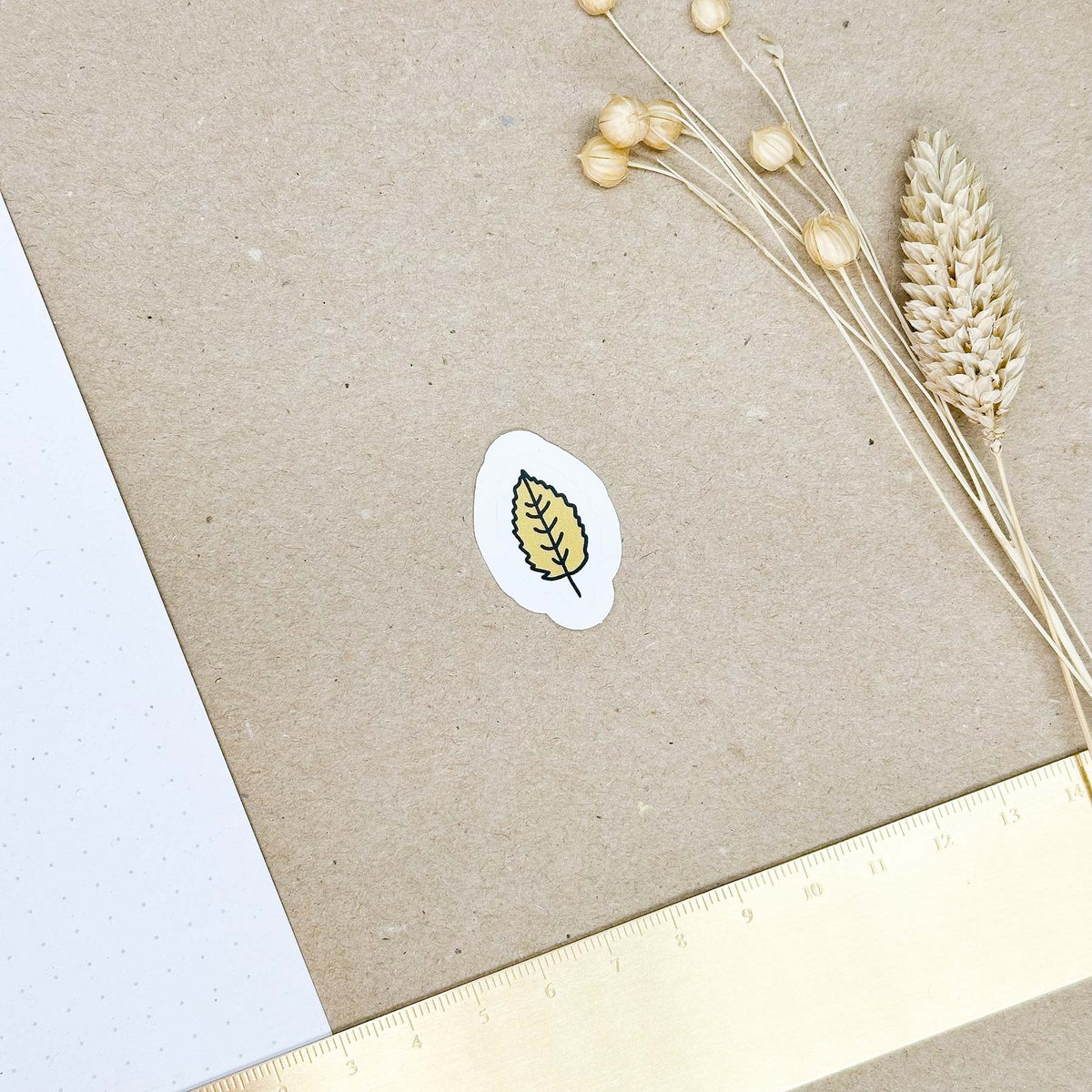 Hand-drawn sticker - Leaf 5 - Size S