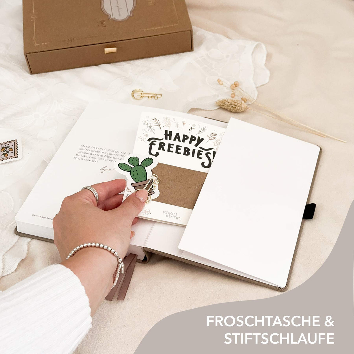 Hand-drawn planner - Undated - 100% recycled paper - Cappuccino
