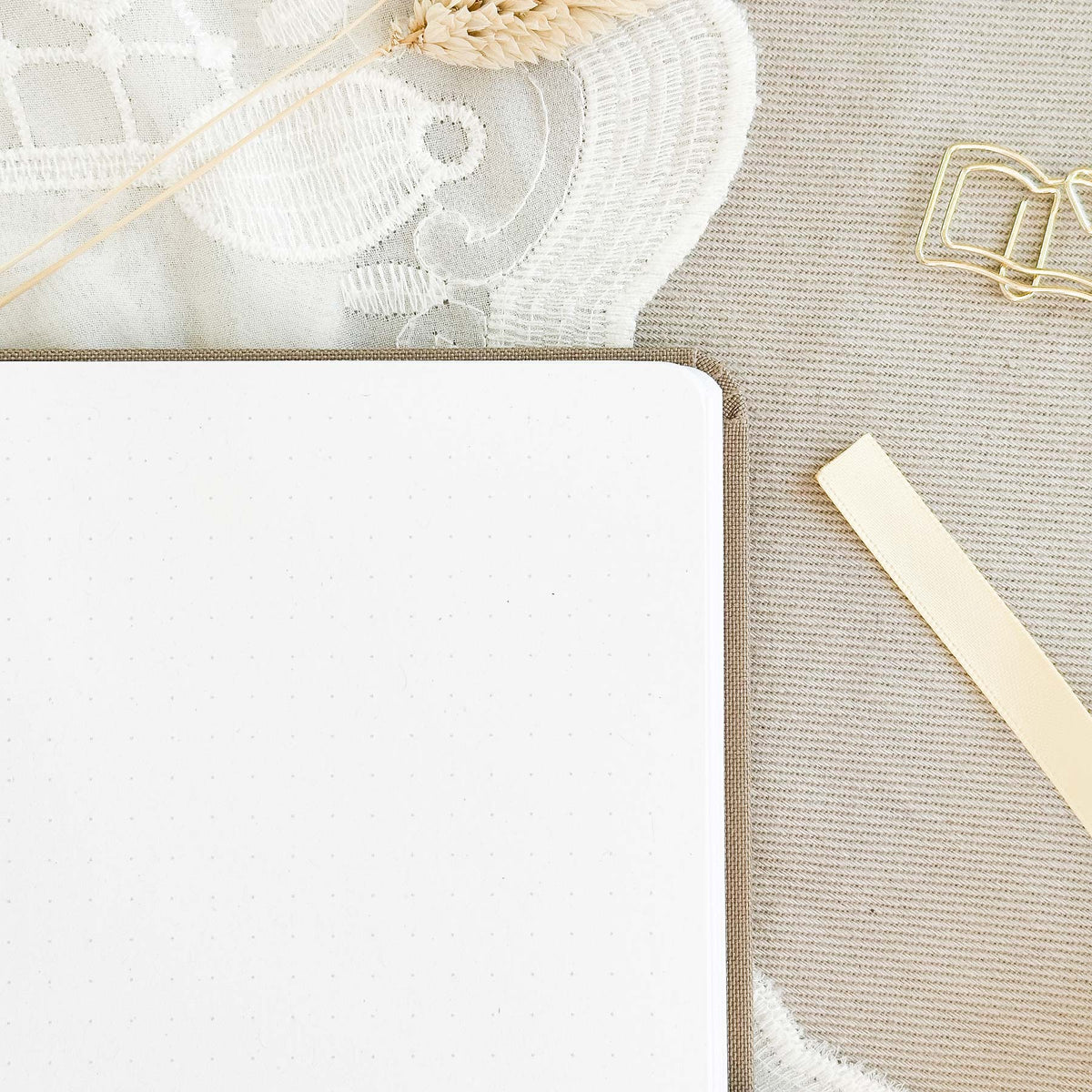 Dotted notebook - 176 pages - 100% recycled paper - Cappuccino