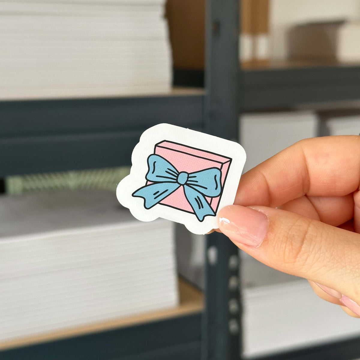 Hand-drawn sticker - Gift 2 - Size M