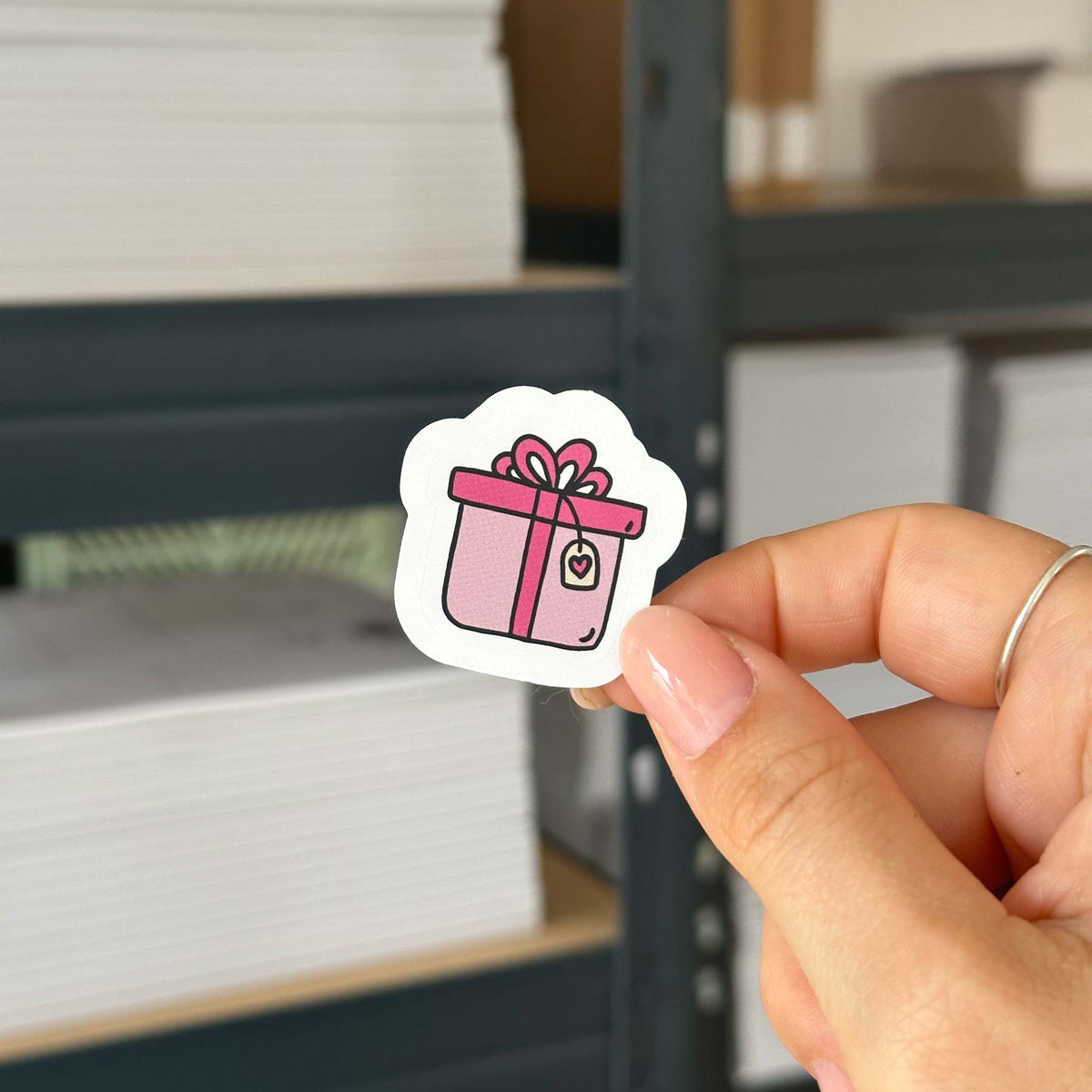 Hand-drawn sticker - Gift 1 - Size M